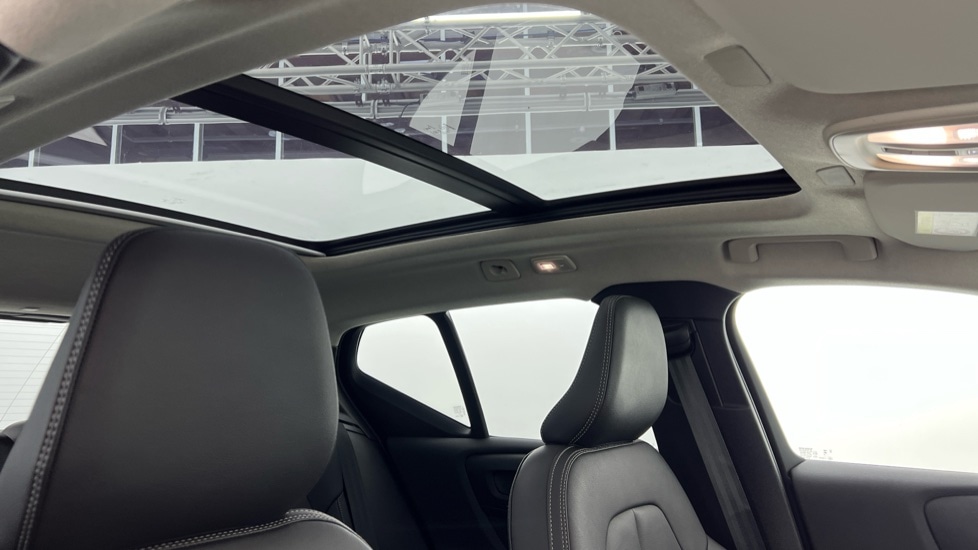 Used Volvo XC40 2024 for sale - 75775955: Photo 31