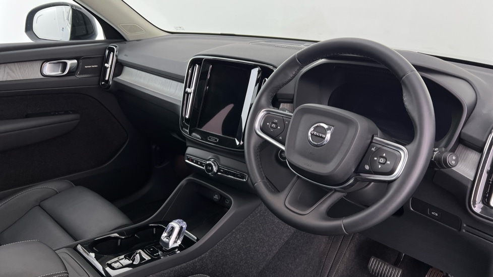 Used Volvo XC40 2024 for sale - 75775955: Photo 4