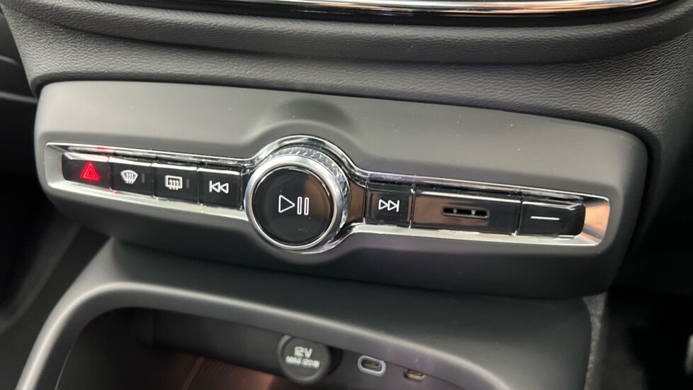 Used Volvo XC40 2024 for sale - 75775955: Photo 41