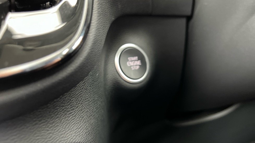 Used Volvo XC40 2024 for sale - 75775955: Photo 43