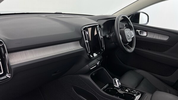 Used Volvo XC40 2024 for sale - 75775955: Photo 58