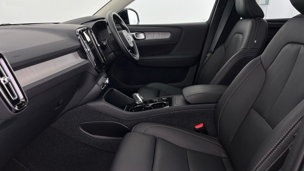 Used Volvo XC40 2024 for sale - 75775955: Photo 59
