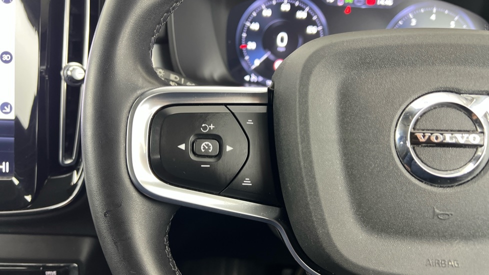 Used Volvo XC40 2021 for sale - 77326280: Photo 21