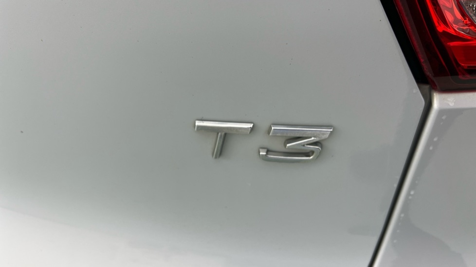 Used Volvo XC40 2021 for sale - 77326280: Photo 46