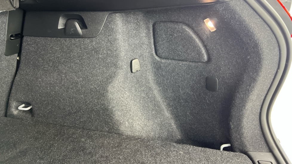 Used Volvo XC40 2021 for sale - 77326280: Photo 48