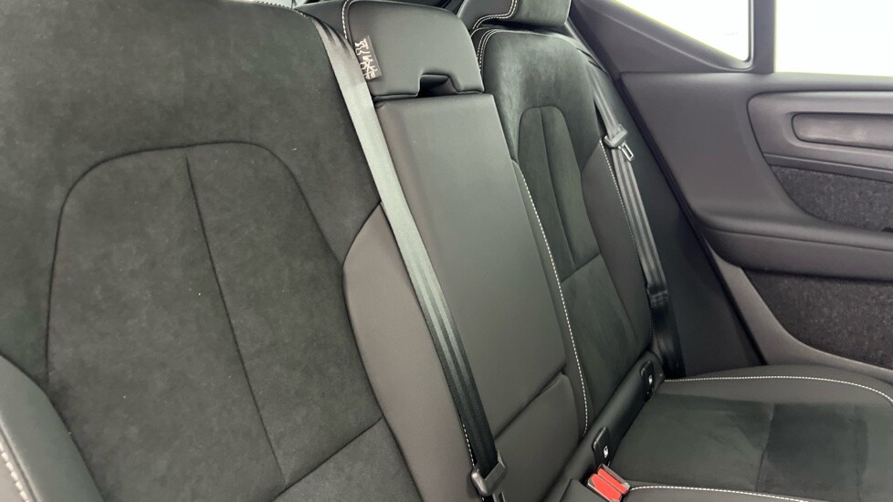 Used Volvo XC40 2025 for sale - 76452081: Photo 33