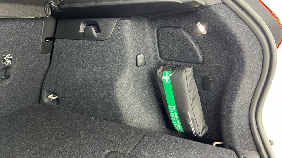 Used Volvo XC40 2025 for sale - 76452081: Photo 37