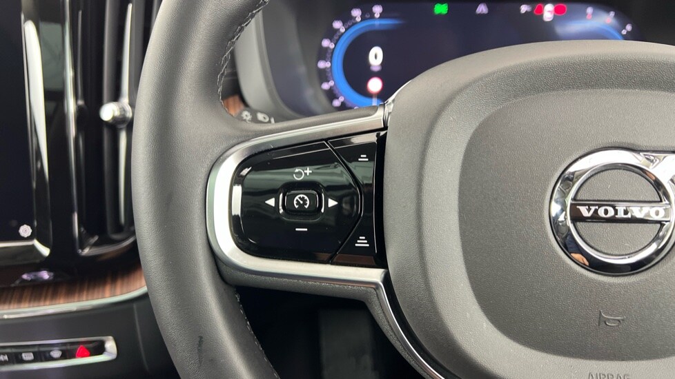 Used Volvo XC60 2024 for sale - 77673786: Photo 21