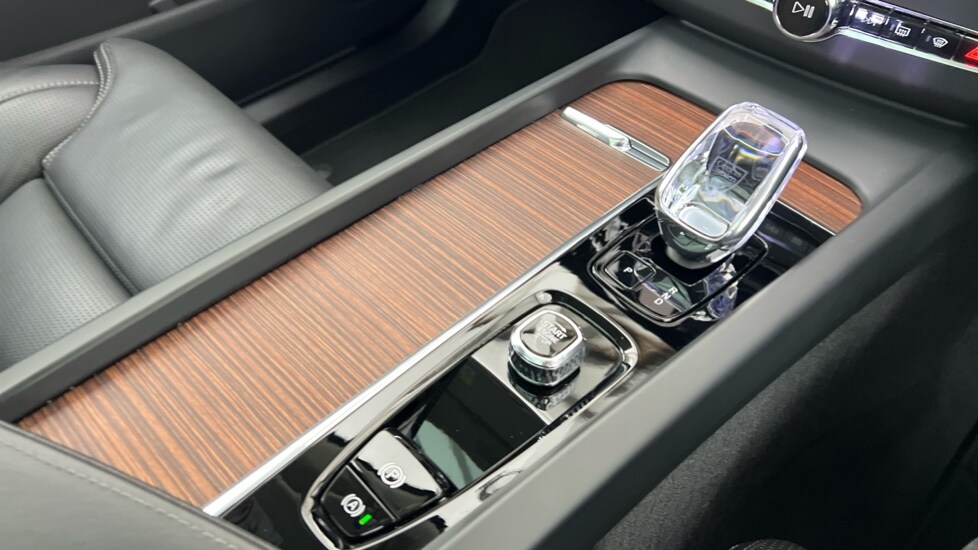 Used Volvo XC60 2024 for sale - 77673786: Photo 25