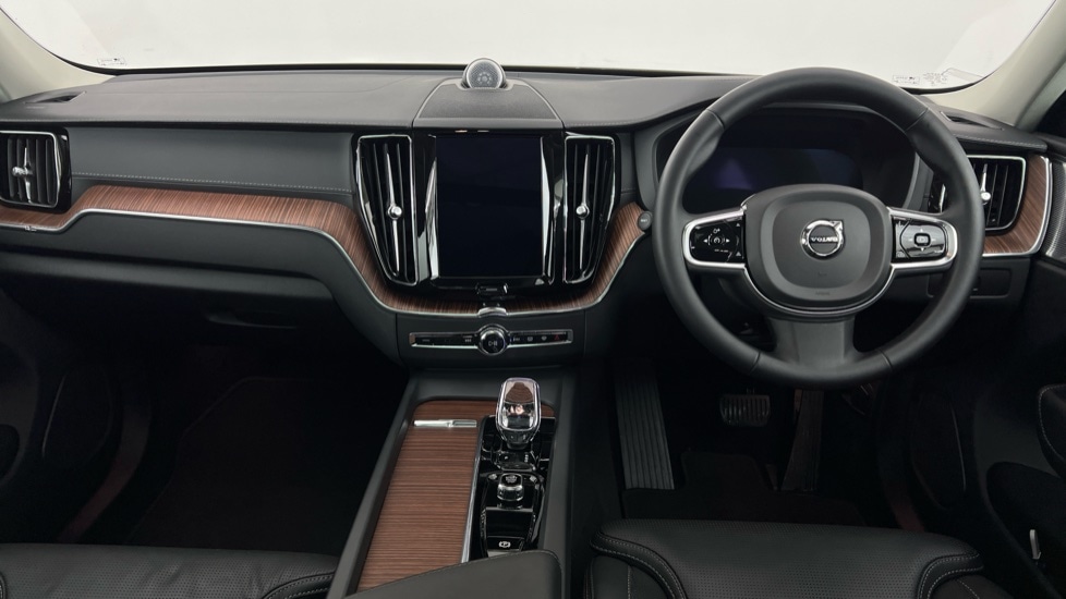 Used Volvo XC60 2024 for sale - 77673786: Photo 5