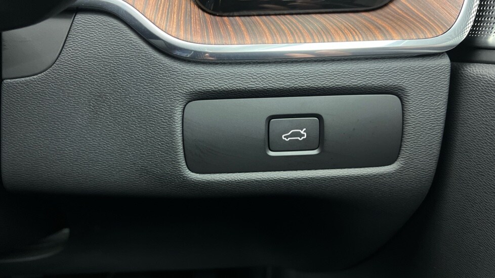 Used Volvo XC60 2024 for sale - 77673786: Photo 53