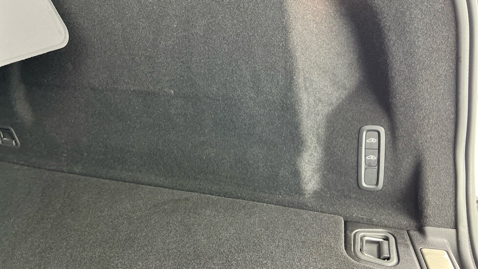 Used Volvo XC60 2024 for sale - 77673786: Photo 56