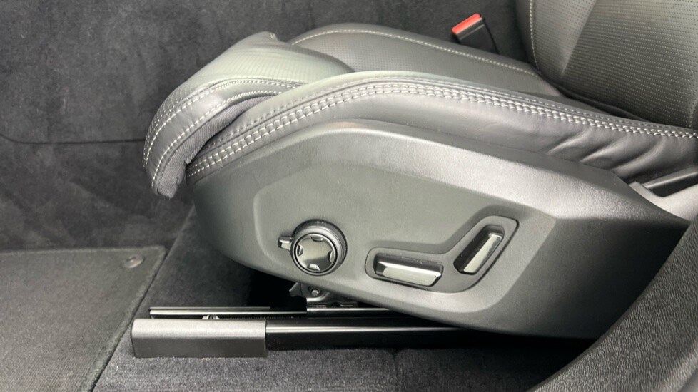 Used Volvo XC60 2024 for sale - 77673786: Photo 60