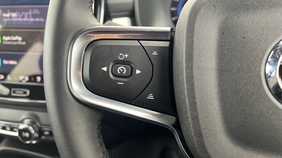 Used Volvo XC40 2025 for sale - 76615344: Photo 18