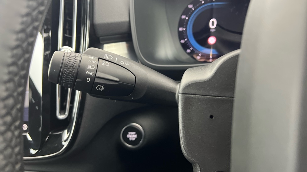 Used Volvo XC40 2025 for sale - 76615344: Photo 24