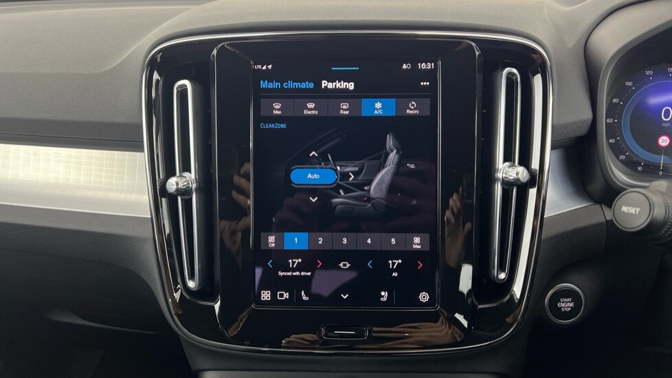 Used Volvo XC40 2025 for sale - 76615344: Photo 27