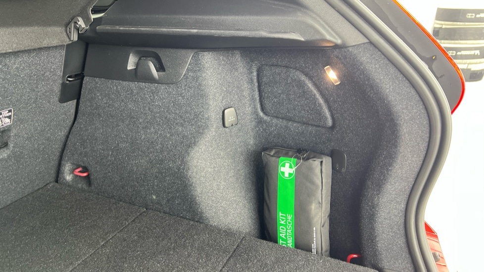 Used Volvo XC40 2025 for sale - 76615344: Photo 37