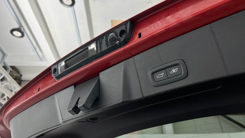 Used Volvo XC40 2025 for sale - 76615344: Photo 40