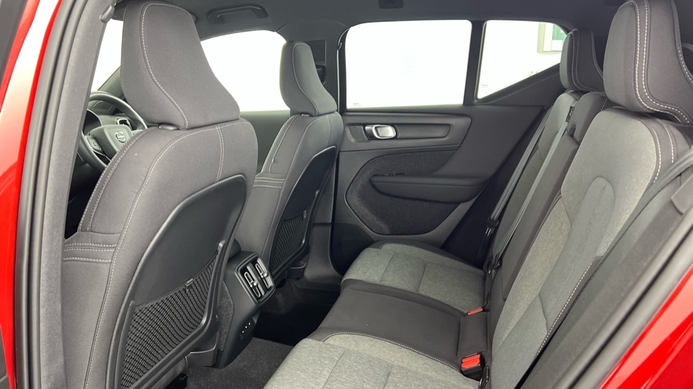 Used Volvo XC40 2025 for sale - 76615344: Photo 41