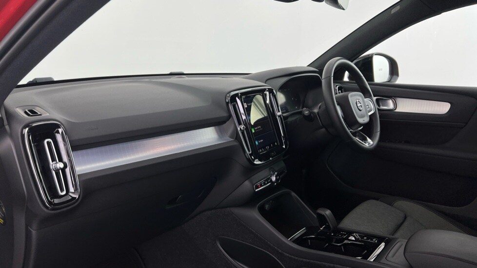 Used Volvo XC40 2025 for sale - 76615344: Photo 42