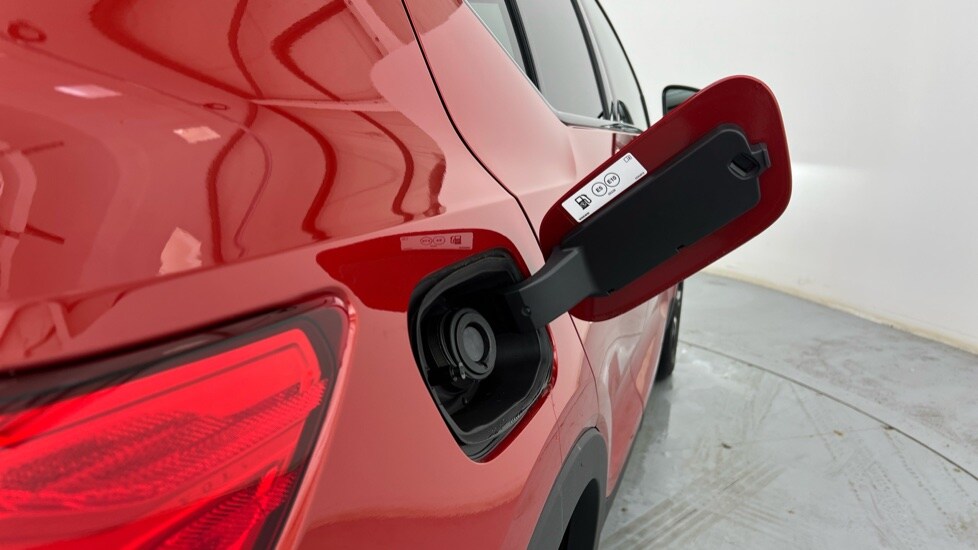 Used Volvo XC40 2025 for sale - 76615344: Photo 48