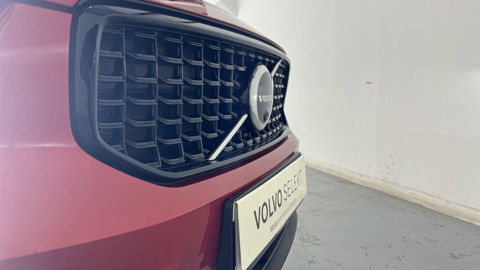 Used Volvo XC40 2025 for sale - 76615344: Photo 49