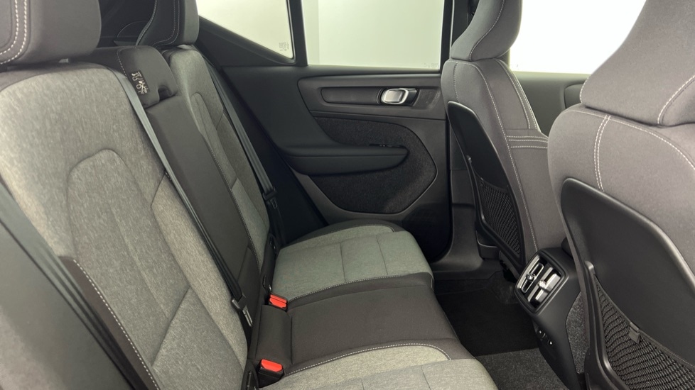 Used Volvo XC40 2025 for sale - 76615344: Photo 6