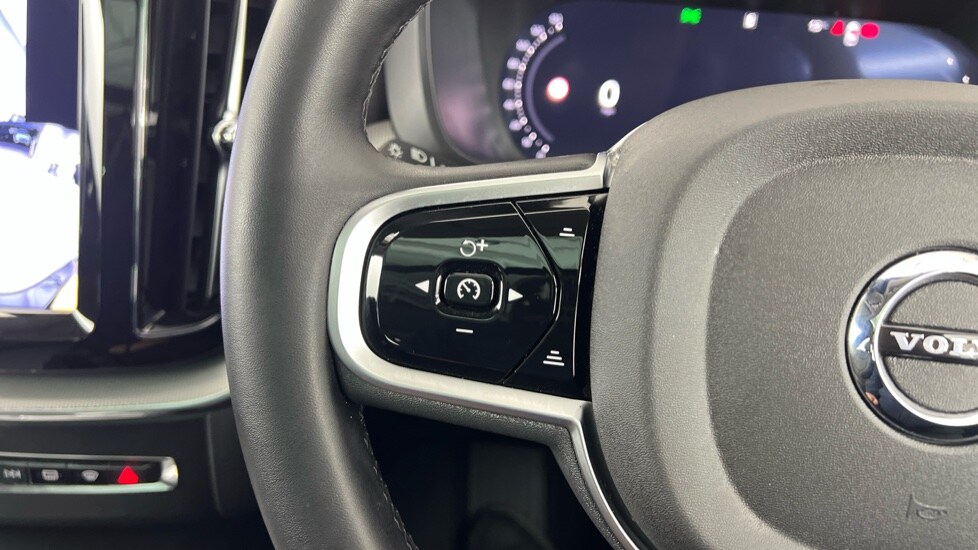 Used Volvo XC60 2025 for sale - 77971809: Photo 21