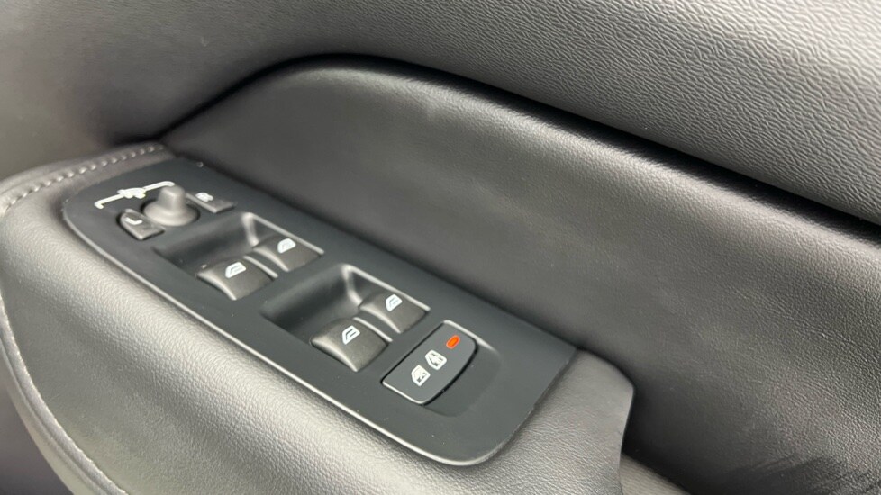 Used Volvo XC60 2025 for sale - 77971809: Photo 24