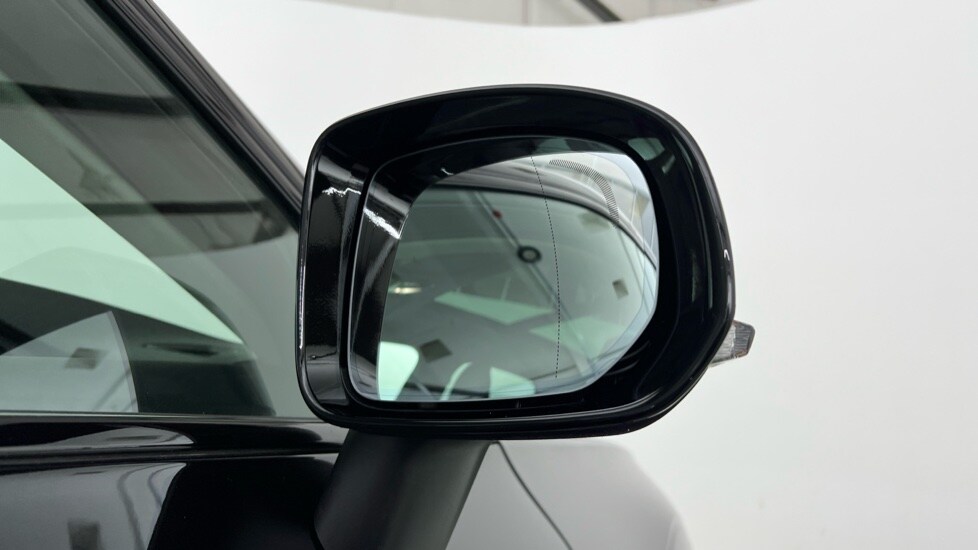 Used Volvo XC60 2025 for sale - 77971809: Photo 32