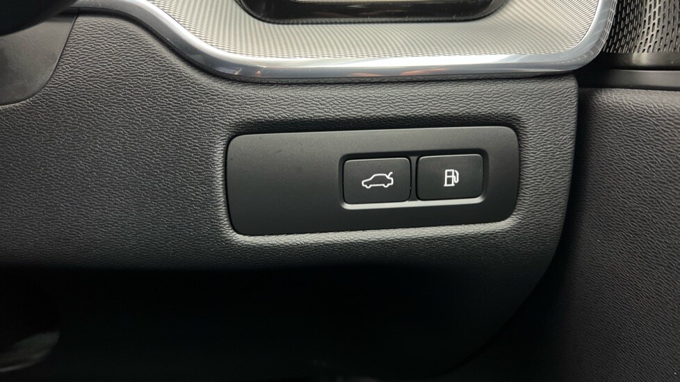 Used Volvo XC60 2025 for sale - 77971809: Photo 56