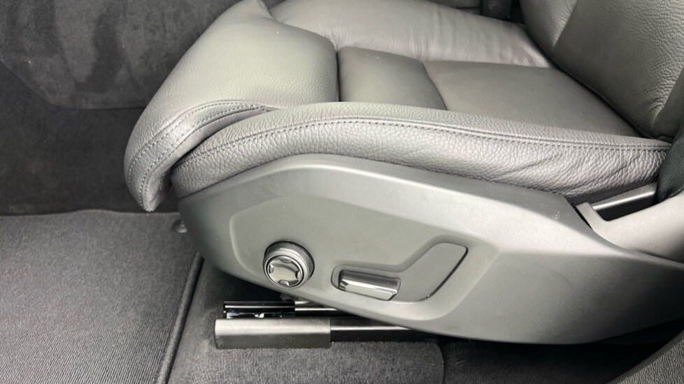 Used Volvo XC60 2025 for sale - 77971809: Photo 63