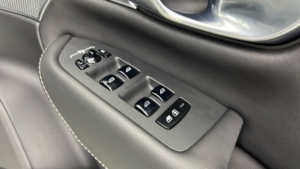 Used Volvo XC90 2024 for sale - 77685645: Photo 24