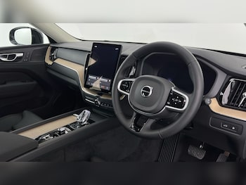 Used Volvo XC60 2026 for sale - 77698159: Photo