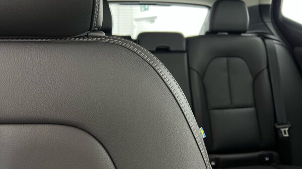 Used Volvo XC40 2024 for sale - 75776048: Photo 37
