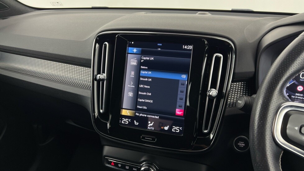 Used Volvo XC40 2021 for sale - 77927339: Photo 37