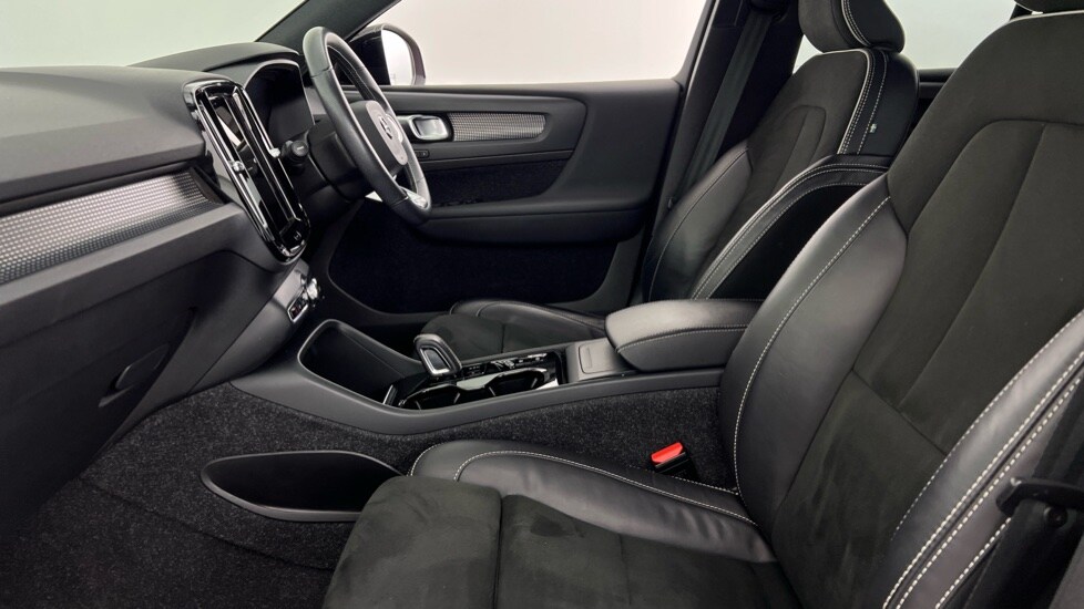 Used Volvo XC40 2021 for sale - 77927339: Photo 52