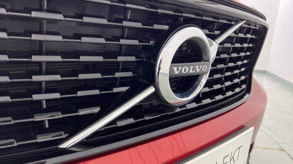 Used Volvo XC40 2021 for sale - 77927339: Photo 57