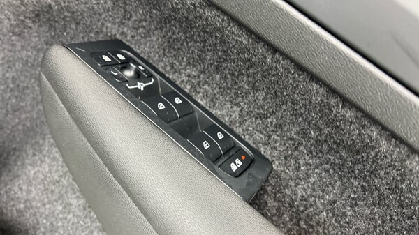 Used Volvo XC40 2023 for sale - 76104058: Photo 24