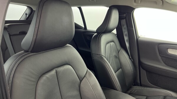 Used Volvo XC40 2023 for sale - 76104058: Photo 31