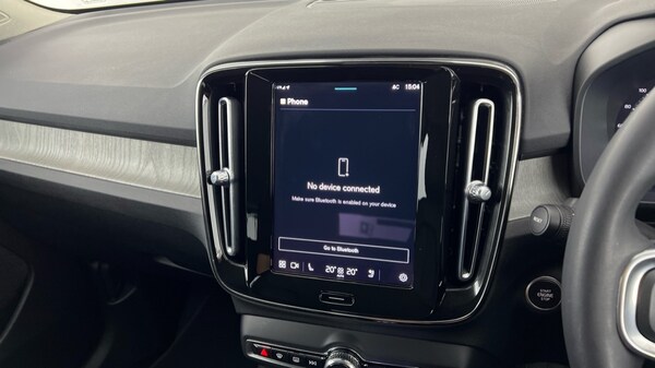 Used Volvo XC40 2023 for sale - 76104058: Photo 42
