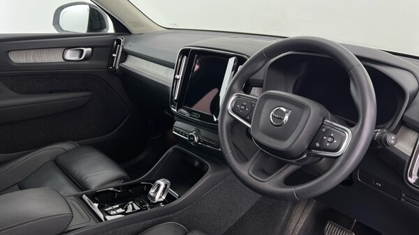Used Volvo XC40 2023 for sale - 76104058: Photo 4