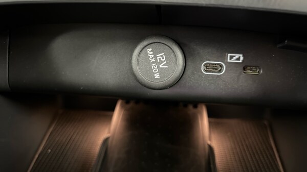 Used Volvo XC40 2023 for sale - 76104058: Photo 50