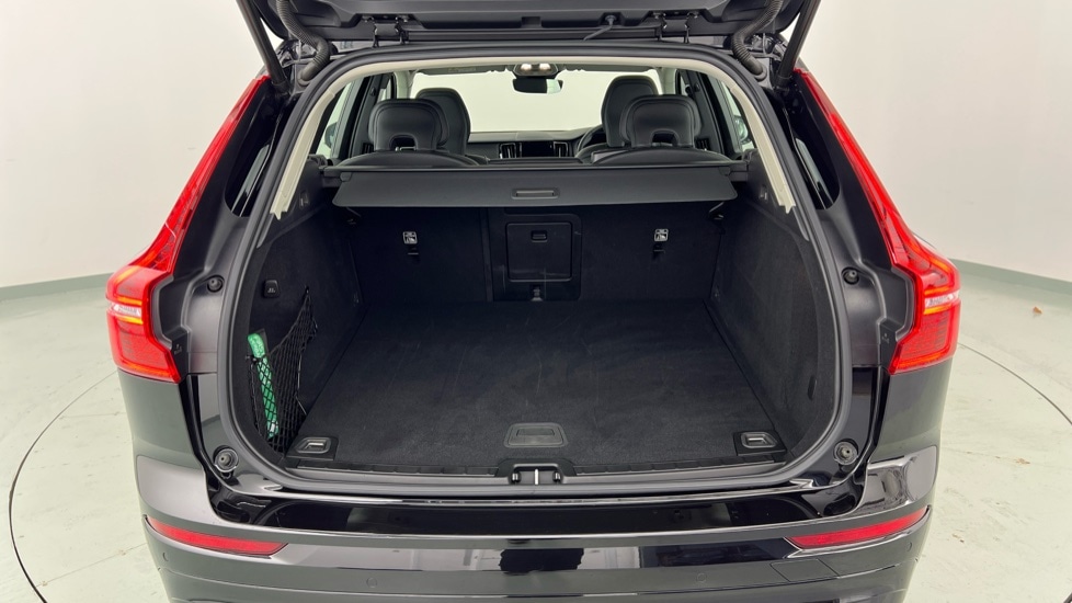 Used Volvo XC60 2023 for sale - 76442046: Photo 13
