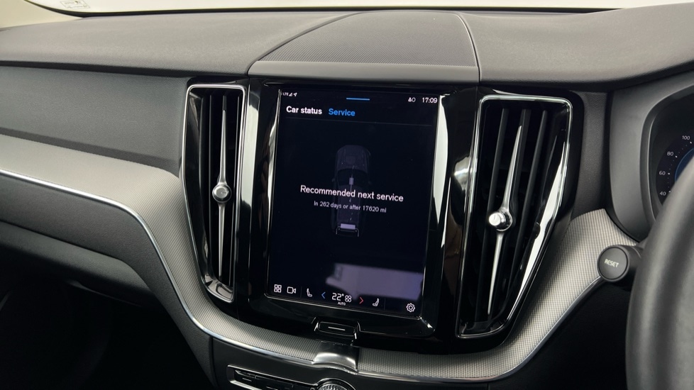 Used Volvo XC60 2023 for sale - 76442046: Photo 15