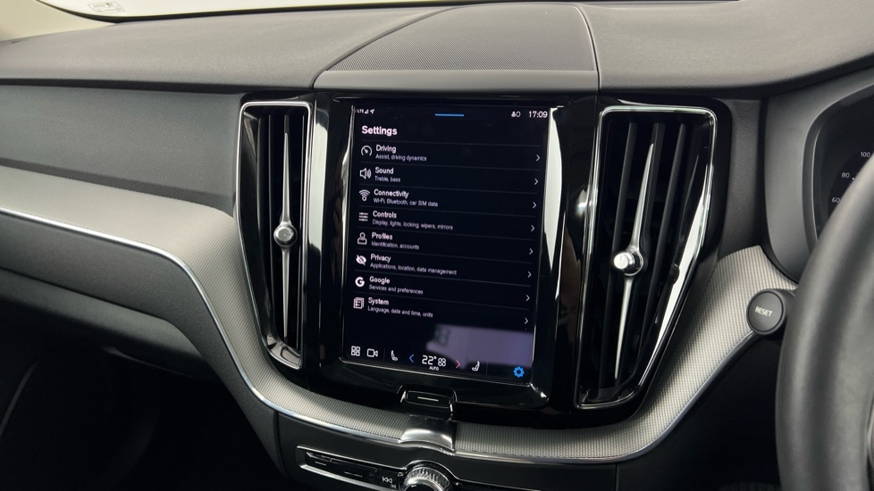 Used Volvo XC60 2023 for sale - 76442046: Photo 17