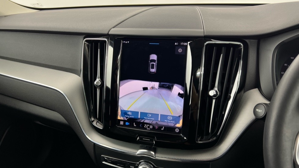 Used Volvo XC60 2023 for sale - 76442046: Photo 19