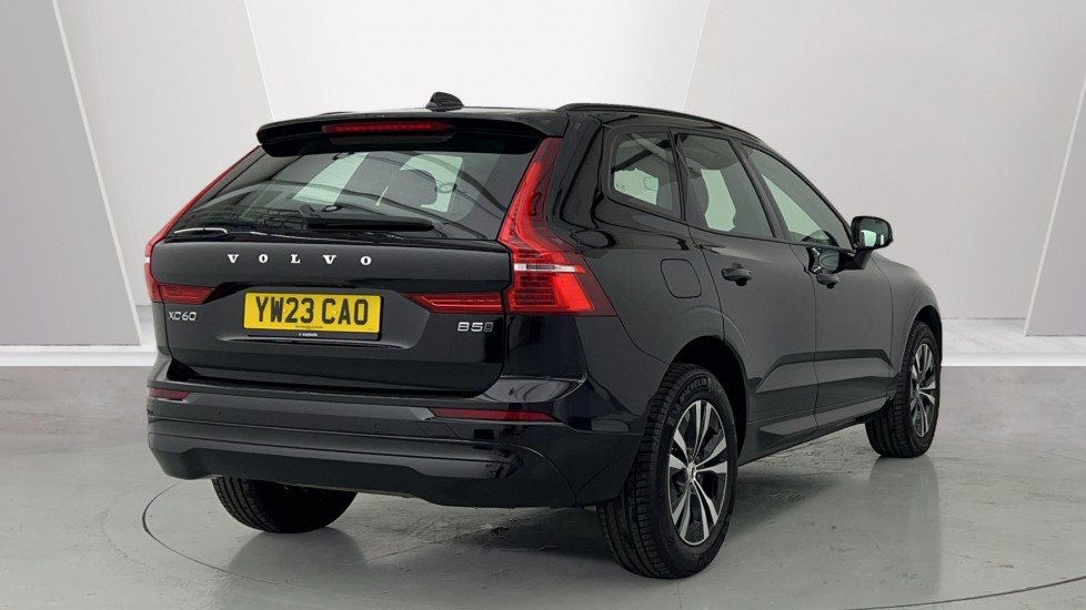 Used Volvo XC60 2023 for sale - 76442046: Photo 2