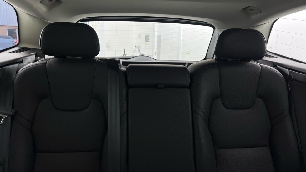 Used Volvo XC60 2023 for sale - 76442046: Photo 36