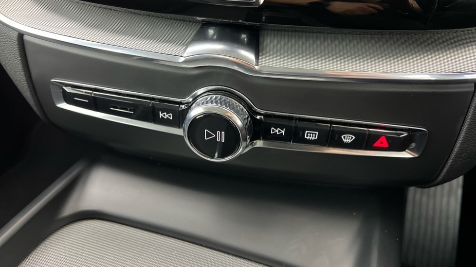 Used Volvo XC60 2023 for sale - 76442046: Photo 41